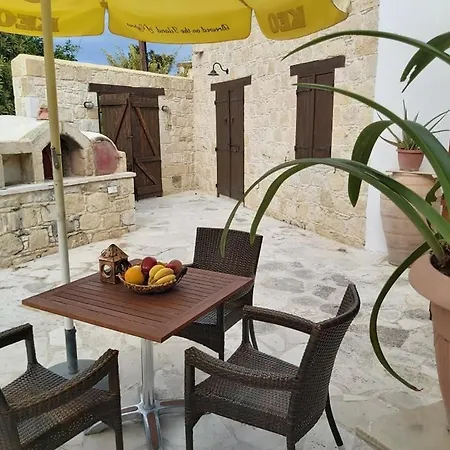 בית נופש Ktima Charitini 1
