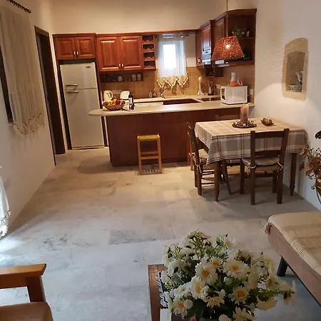 Nyaraló Ktima Charitini 1 *